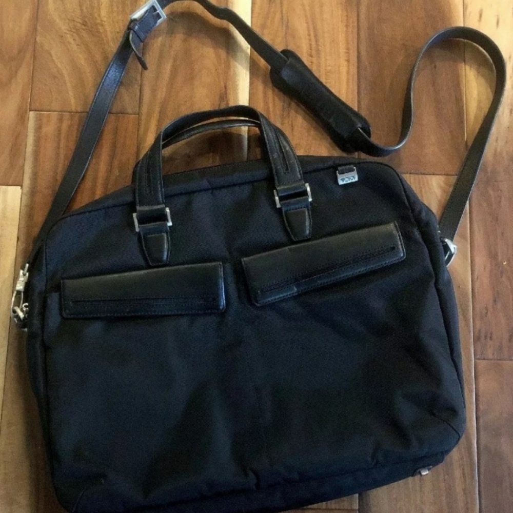 Tumi Vista Slim Nylon Briefcase Leather Trim 15”